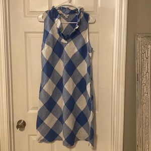 Crown and ivy blue gingham linen dress. Has pockets! So cute for spring.